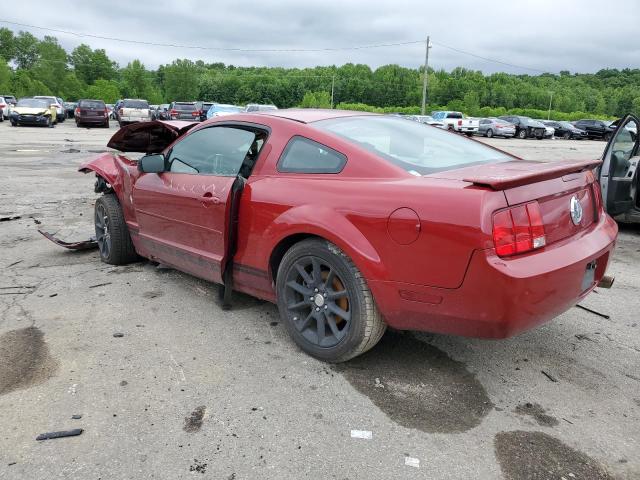 1ZVHT80N685207430 - 2008 FORD MUSTANG RED photo 2