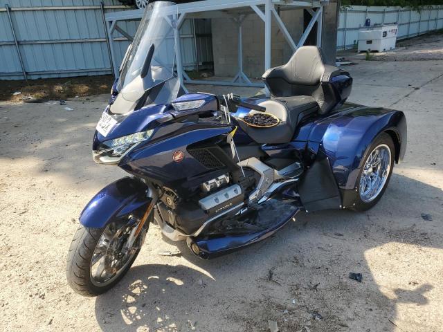 JH2SC7957KK101249 - 2019 HONDA GL1800 D BLUE photo 2