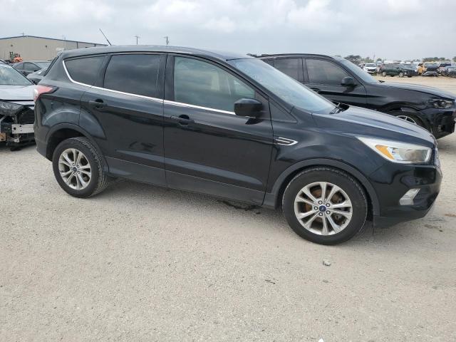 1FMCU0GD1HUE29982 - 2017 FORD ESCAPE SE BLACK photo 4