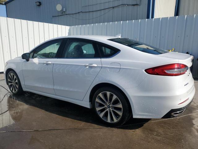 3FA6P0T92LR150587 - 2020 FORD FUSION SE WHITE photo 2