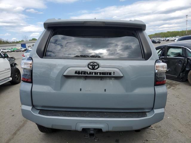 JTEBU5JR4M5956593 - 2021 TOYOTA 4RUNNER SR5/SR5 PREMIUM GRAY photo 6