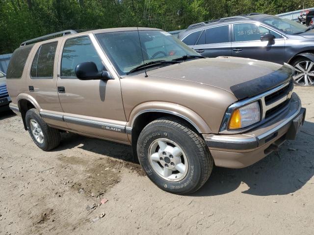 1GNDT13W3V2137452 - 1997 CHEVROLET BLAZER GOLD photo 4