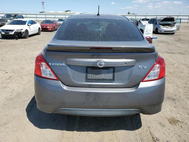 3N1CN7AP4HL874467 - 2017 NISSAN VERSA S GRAY photo 6