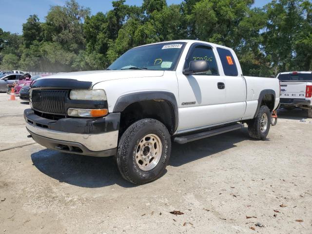 2001 CHEVROLET SILVERADO C2500 HEAVY DUTY, 