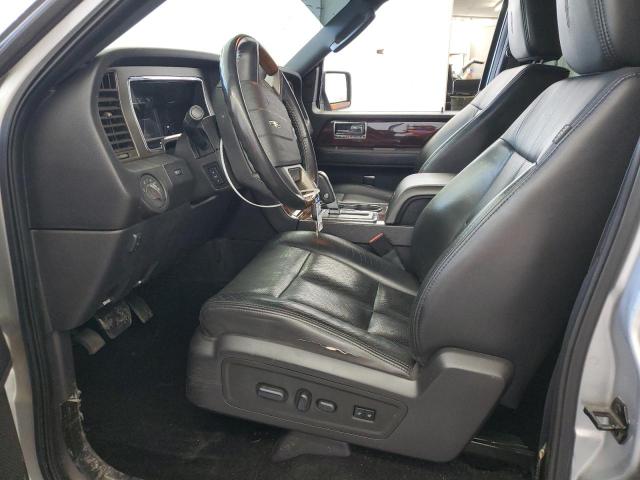 5LMJJ2J51BEJ09203 - 2011 LINCOLN NAVIGATOR SILVER photo 7