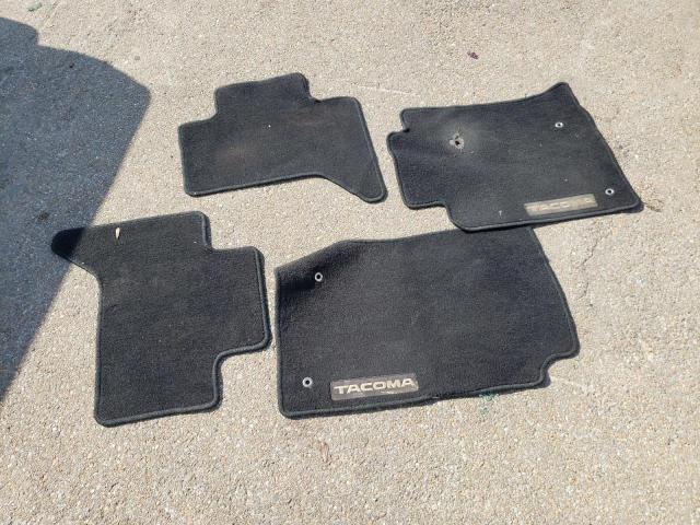 5TFJU4GNXBX011938 - 2011 TOYOTA TACOMA DOUBLE CAB PRERUNNER GOLD photo 12