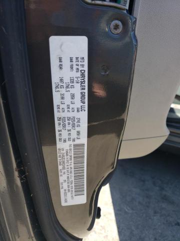 2V4RW3D18AR324983 - 2010 VOLKSWAGEN ROUTAN SE GRAY photo 12