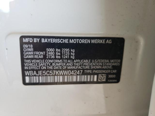 WBAJE5C57KWW04247 - 2019 BMW 540 I WHITE photo 13