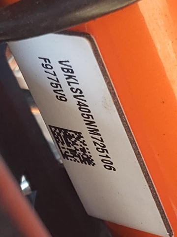 VBKLSV405NM725106 - 2022 KTM 690 SMC R ORANGE photo 10