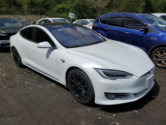 5YJSA1E21HF218161 - 2017 TESLA MODEL S WHITE photo 4