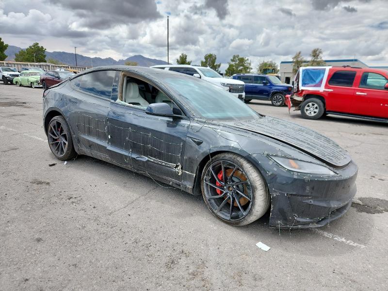 5YJ3E1ET0RF865296 - 2024 TESLA MODEL 3 Grafit foto 4