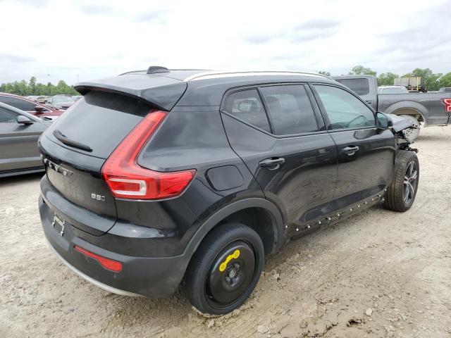 YV4L12UK2P2054557 - 2023 VOLVO XC40 CORE BLACK photo 3