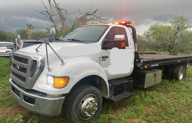 3FRNF6FCXBV357000 - 2011 FORD F650 SUPER DUTY WHITE photo 2