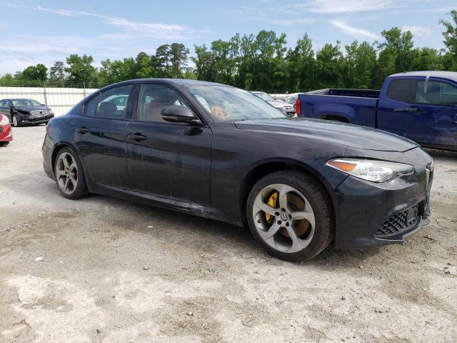 ZARFAEDN8H7542000 - 2017 ALFA ROMEO GIULIA Q4 BLACK photo 4