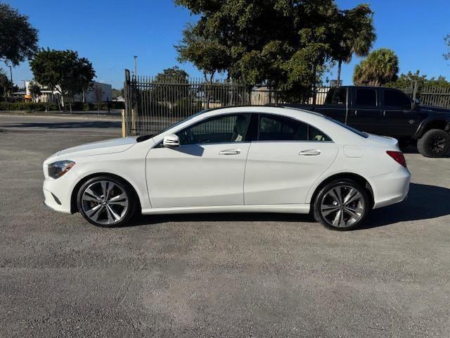WDDSJ4EB4KN738662 - 2019 MERCEDES-BENZ CLA 250 თეთრი ფოტო 12