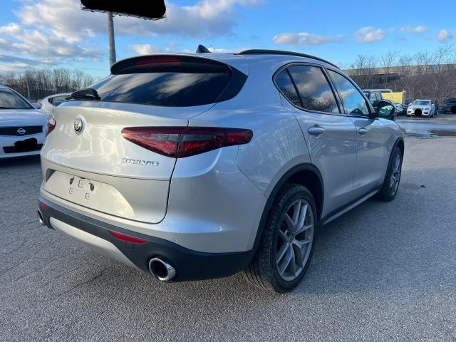 ZASFAKNN6J7B87980 - 2018 ALFA ROMEO STELVIO TI SPORT SILVER photo 4