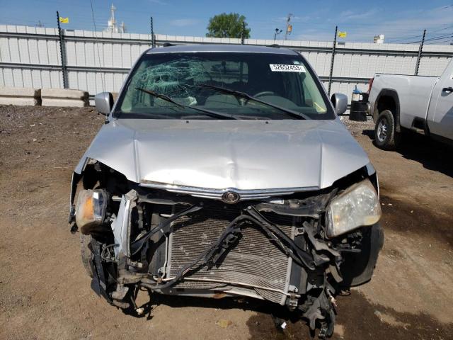 2A4RR5D17AR245554 - 2010 CHRYSLER TOWN & COU TOURING SILVER photo 5