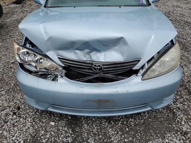 4T1BE30K55U559214 - 2005 TOYOTA CAMRY LE BLUE photo 11