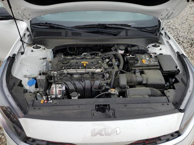 3KPF54ADXRE722441 - 2024 KIA FORTE GT LINE WHITE photo 11