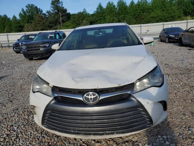 4T4BF1FK0FR462096 - 2015 TOYOTA CAMRY LE WHITE photo 5