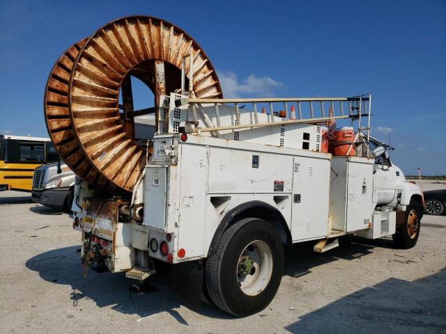 1GBM7H1C9XJ105049 - 1999 CHEVROLET C-SERIES C7H042 WHITE photo 4