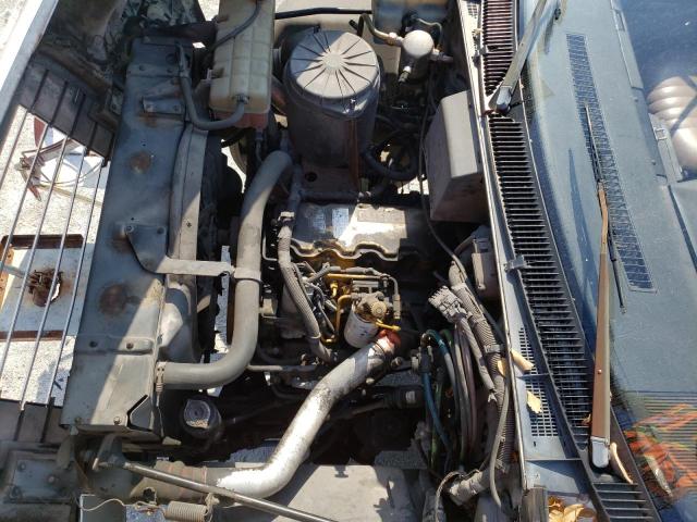 1GBM7H1C9XJ105049 - 1999 CHEVROLET C-SERIES C7H042 WHITE photo 7