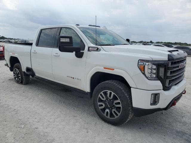 1GT49PEY0NF228566 - 2022 GMC SIERRA K2500 AT4 WHITE photo 4