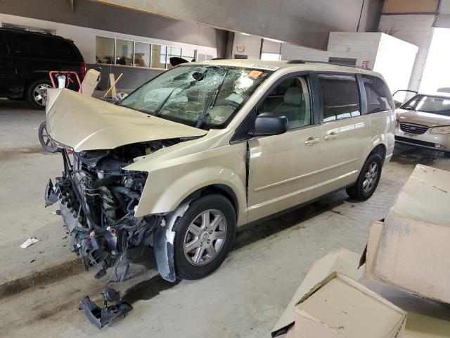 2A4RR2D10AR436750 - 2010 CHRYSLER TOWN & COU LX GOLD photo 1