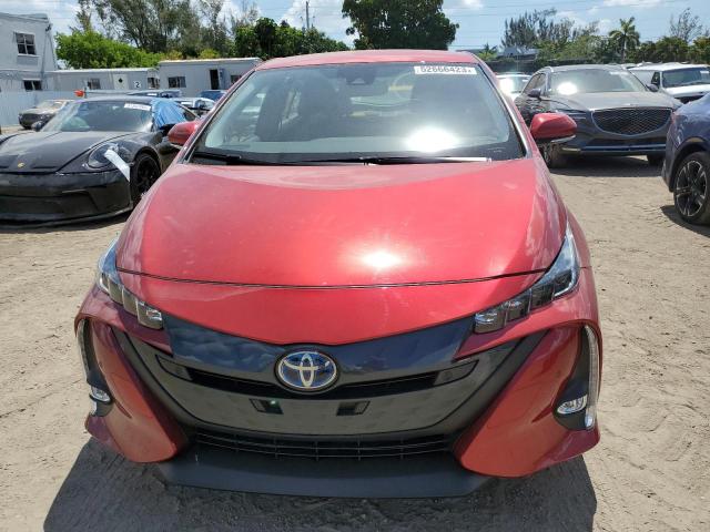 JTDKARFP2H3040685 - 2017 TOYOTA PRIUS PRIM 红色 照片 5