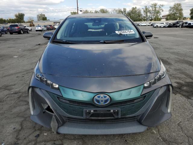 JTDKARFP9H3046497 - 2017 TOYOTA PRIUS PRIM GRAY photo 5