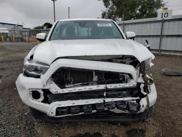 5TFRX5GN0JX110363 - 2018 TOYOTA TACOMA ACCESS CAB WHITE photo 5