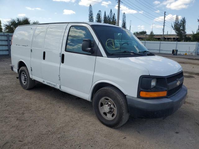 1GCWGFBA2D1161884 - 2013 CHEVROLET EXPRESS G2 WHITE photo 4