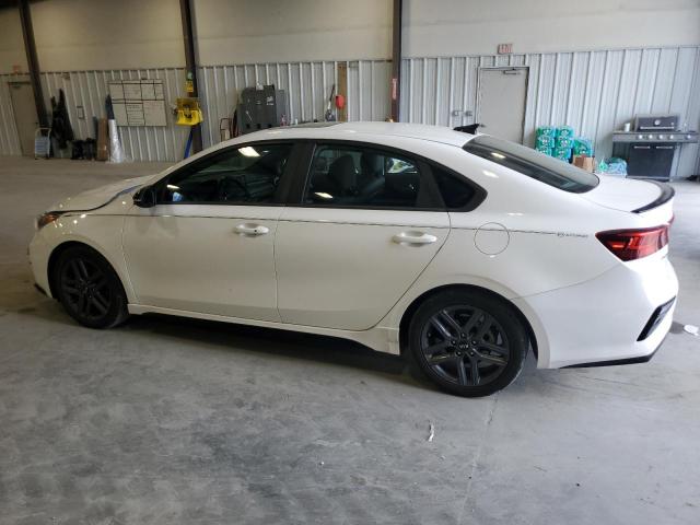 3KPF34AD4LE164051 - 2020 KIA FORTE GT LINE WHITE photo 2