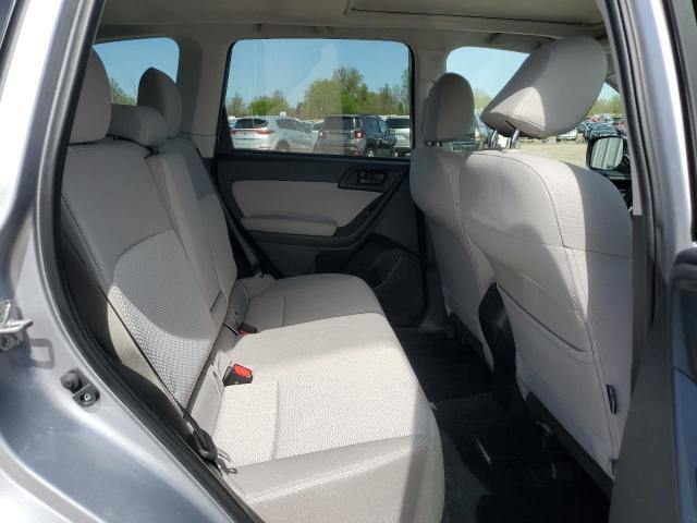 JF2SJADC6GH406765 - 2016 SUBARU FORESTER 2.5I PREMIUM 银色 照片 11