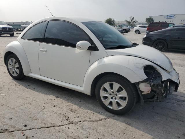 3VWPW3AGXAM029219 - 2010 VOLKSWAGEN NEW BEETLE WHITE photo 4
