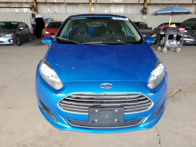 3FADP4EJ6GM205504 - 2016 FORD FIESTA SE BLUE photo 5