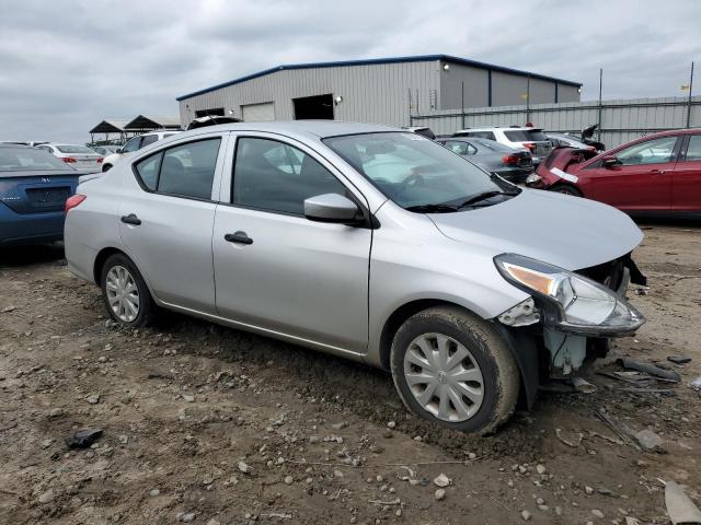 3N1CN7AP6KL822300 - 2019 NISSAN VERSA S SILVER photo 4