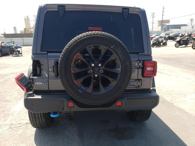 1C4JJXP67NW207672 - 2022 JEEP WRANGLER U SAHARA 4XE CHARCOAL photo 6