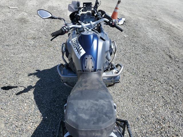 WB10A1104FZ187892 - 2015 BMW R1200 GS SILVER photo 6