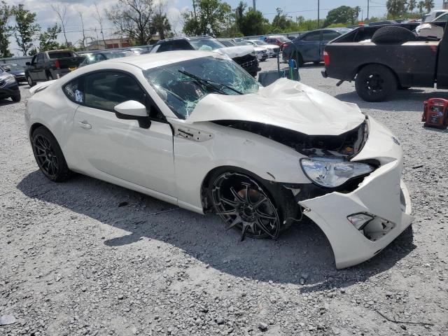 JF1ZNAA1XF8705667 - 2015 TOYOTA SCION FR-S WHITE photo 4