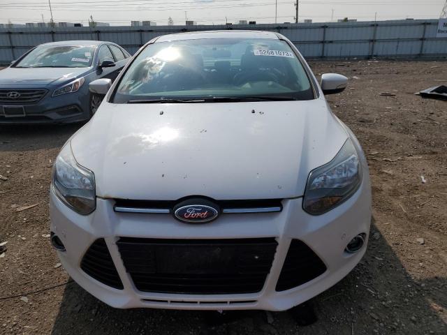 1FADP3J2XEL105252 - 2014 FORD FOCUS TITANIUM WHITE photo 5