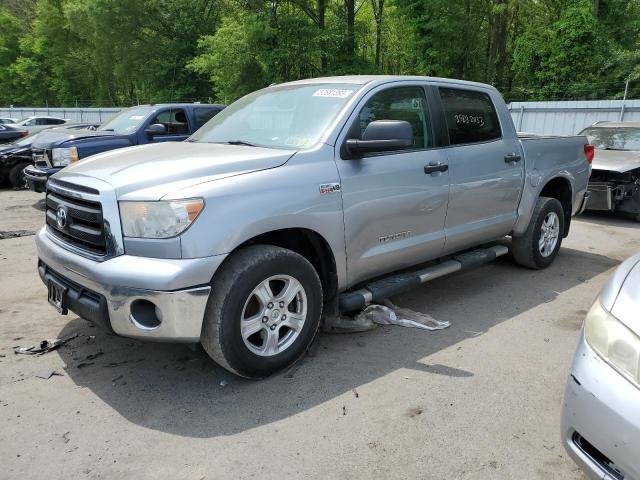 5TFDY5F16CX259675 - 2012 TOYOTA TUNDRA CREWMAX SR5 GRAY photo 1