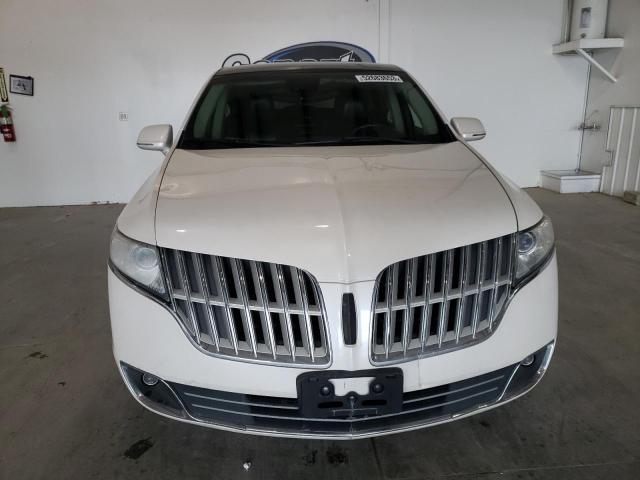 2LMHJ5FR0ABJ00330 - 2010 LINCOLN MKT CREAM photo 5