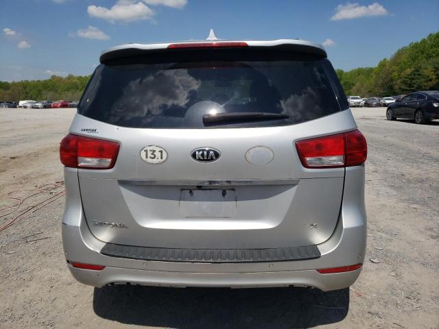 KNDMB5C12G6187908 - 2016 KIA SEDONA LX SILVER photo 6