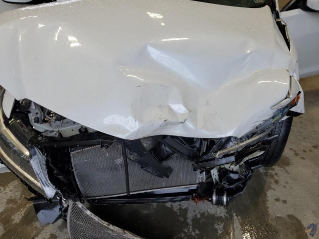 19UDE2F39JA007946 - 2018 ACURA ILX BASE WATCH PLUS WHITE photo 11