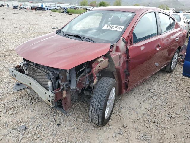 3N1CN7AP9JL833015 - 2018 NISSAN VERSA S RED photo 1