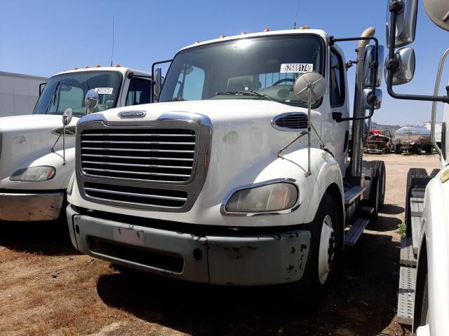 1FUJC5DVXDHFH4361 - 2013 FREIGHTLINER M2 112 MEDIUM DUTY WHITE photo 2