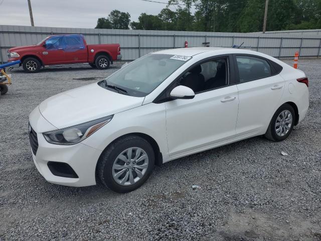 3KPC24A32JE024090 - 2018 HYUNDAI ACCENT SE WHITE photo 1