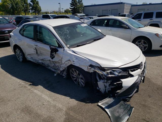 4T1B11HK2JU578740 - 2018 TOYOTA CAMRY L WHITE photo 4