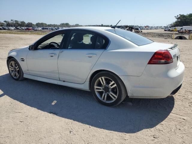 6G2ER57788L152198 - 2008 PONTIAC G8 WHITE photo 2